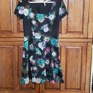 EllE Floral Print Dress